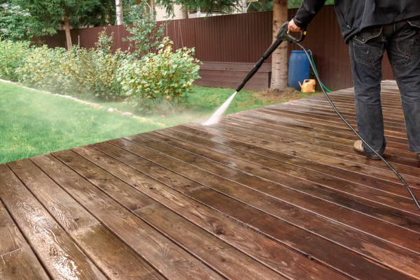 Best Gutter Cleaning  in Bay Shore, NY